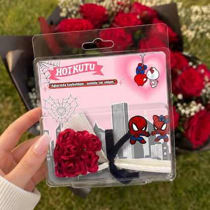 Spider-Man & Hello Kitty Mini Çiçek Buket